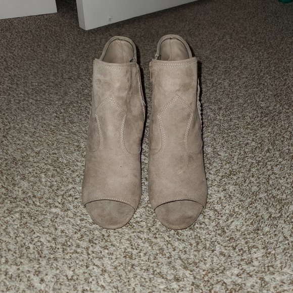 Carlos Santana Open Toe Wedge Bootie - Picture 3 of 8